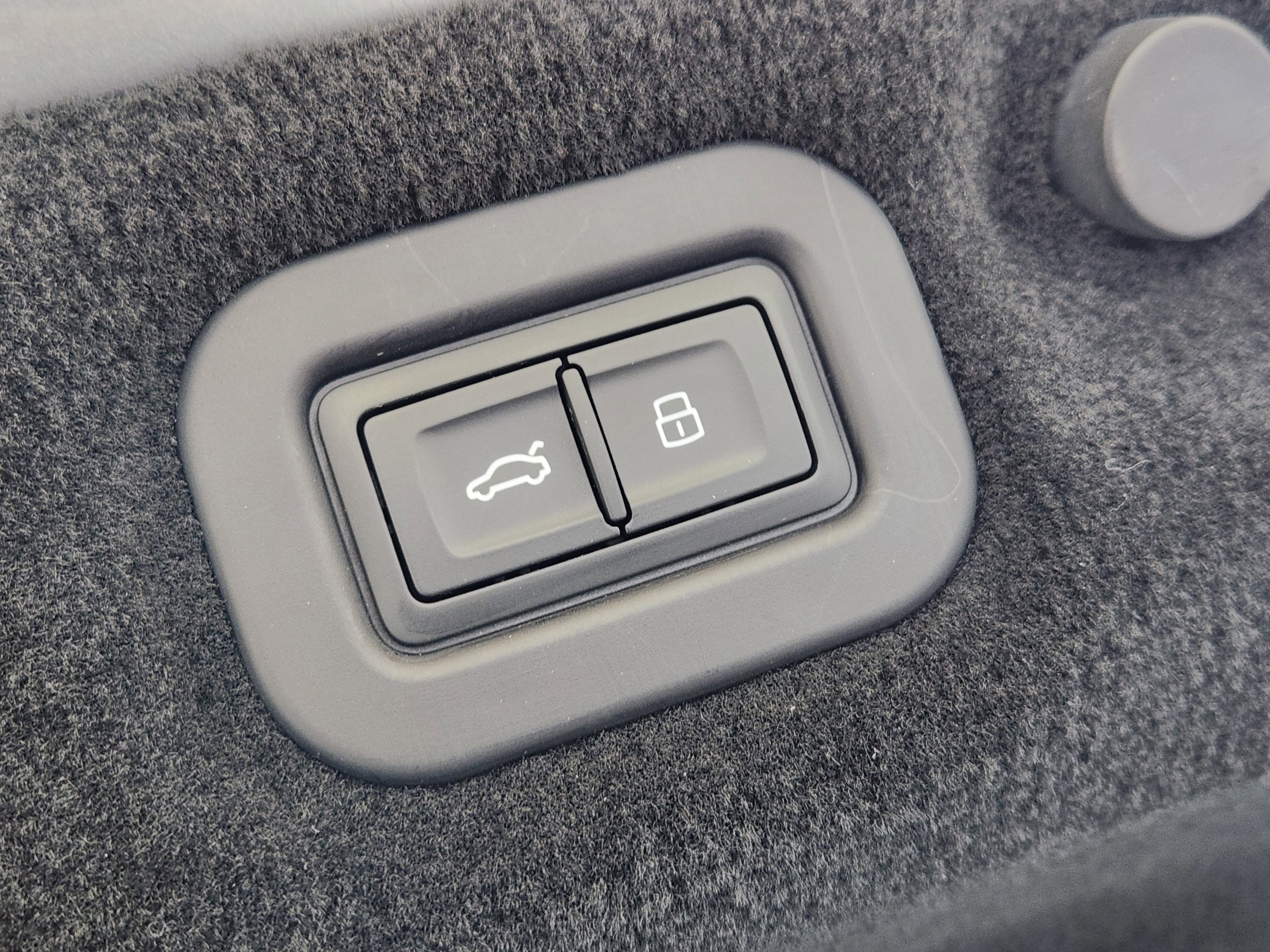 Used 2024 Bentley Continental GT image 52