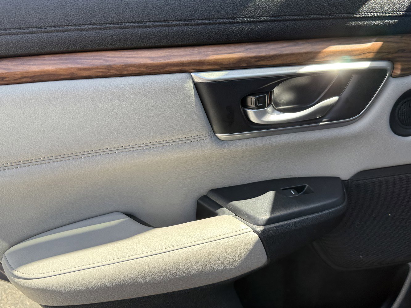Used 2022 Honda CR-V EX-L image 25