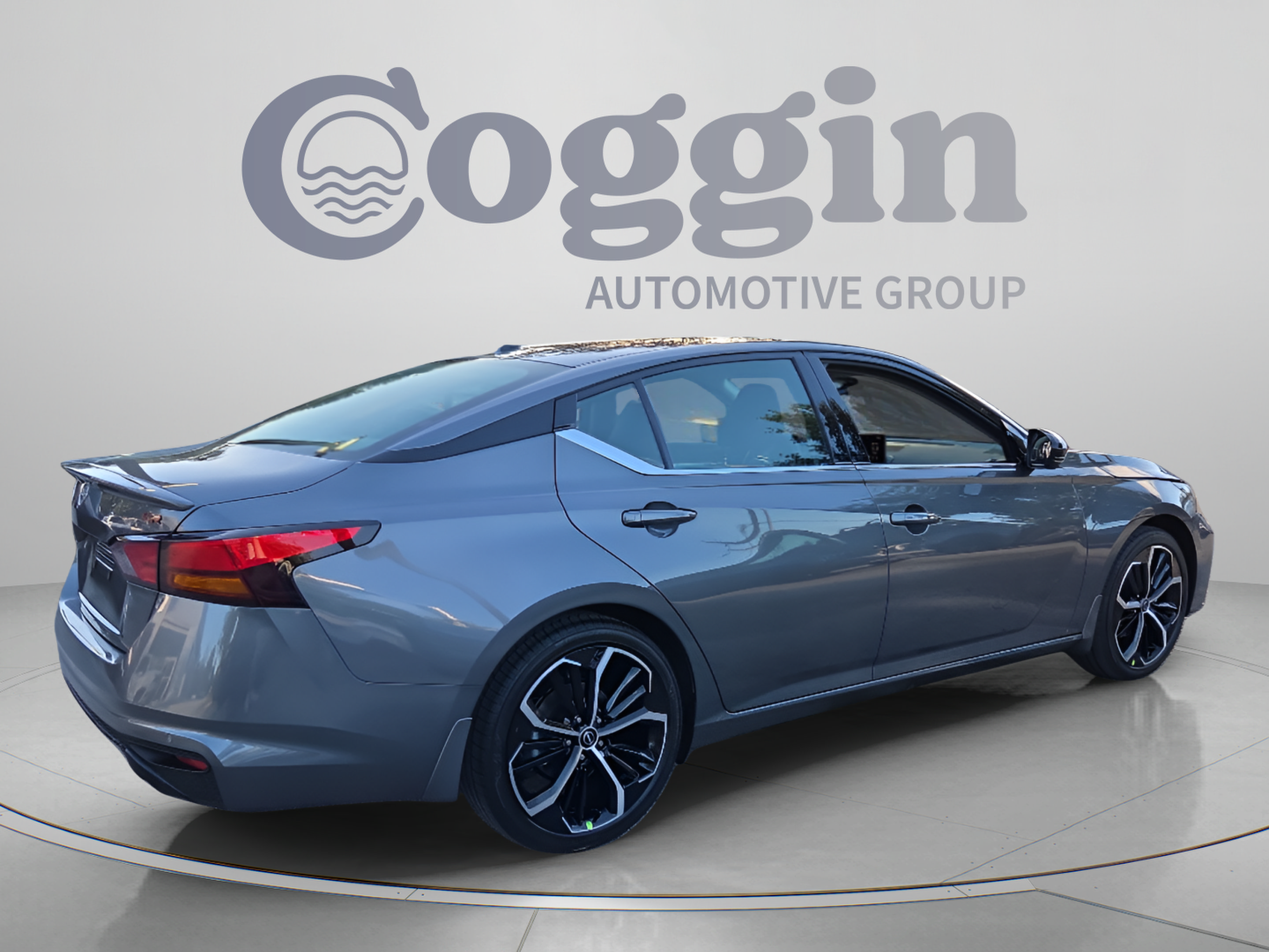 New 2026 Nissan Altima 2.5 SR w/ SR Premium Package FWD image 5