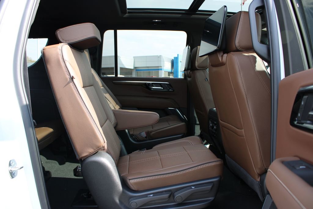 New 2026 Chevrolet Suburban High Country AWD/4WD image 35