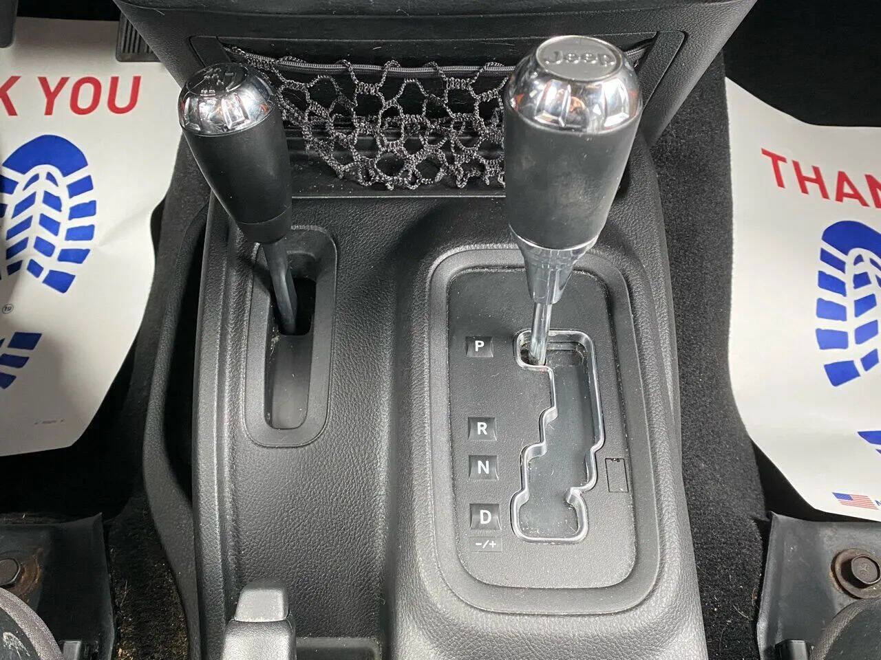 Used 2013 Jeep Wrangler Unlimited Sahara image 21