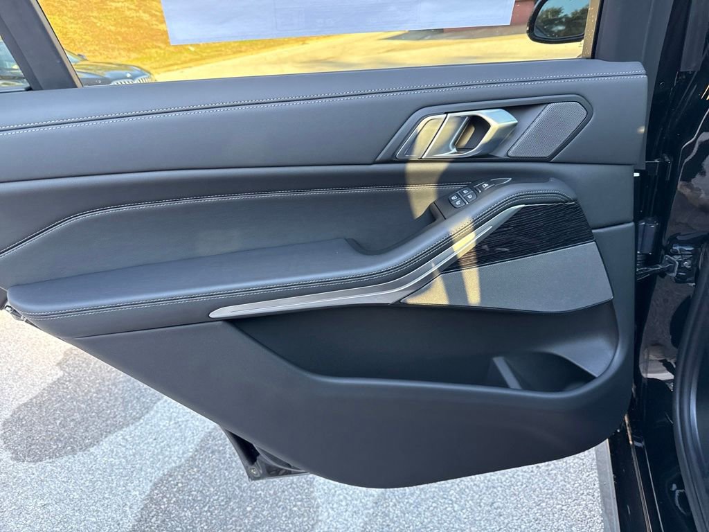 New 2026 BMW X7 xDrive40i w/ M Sport Package image 21