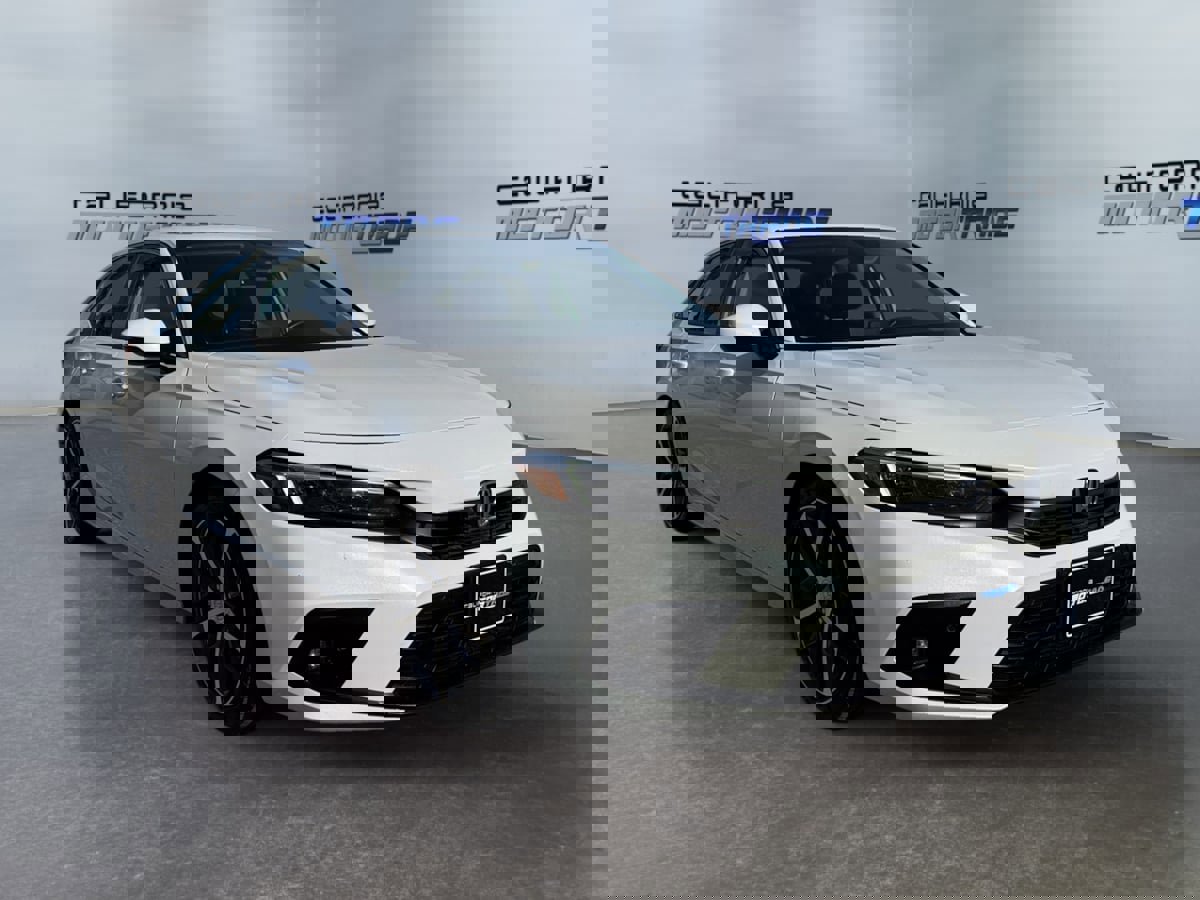 Used 2023 Honda Civic Touring image 3