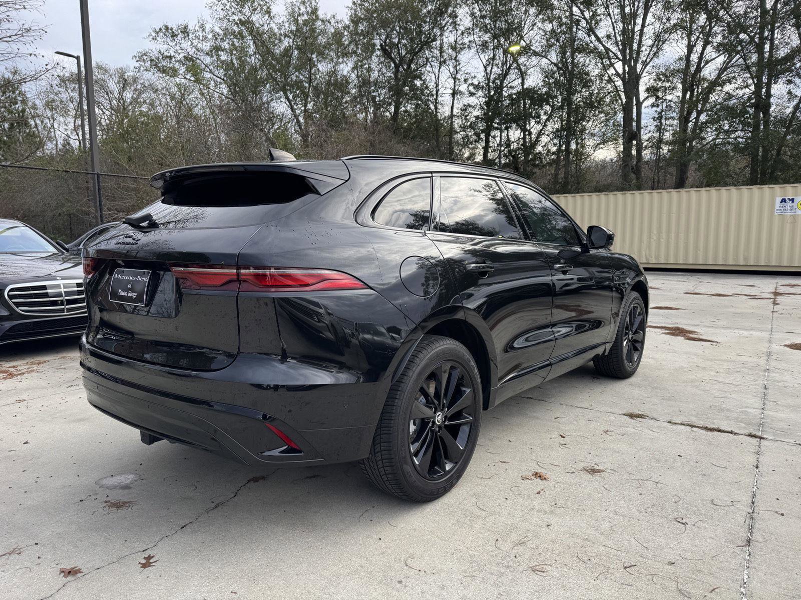 Used 2024 Jaguar F-PACE R-Dynamic S image 25