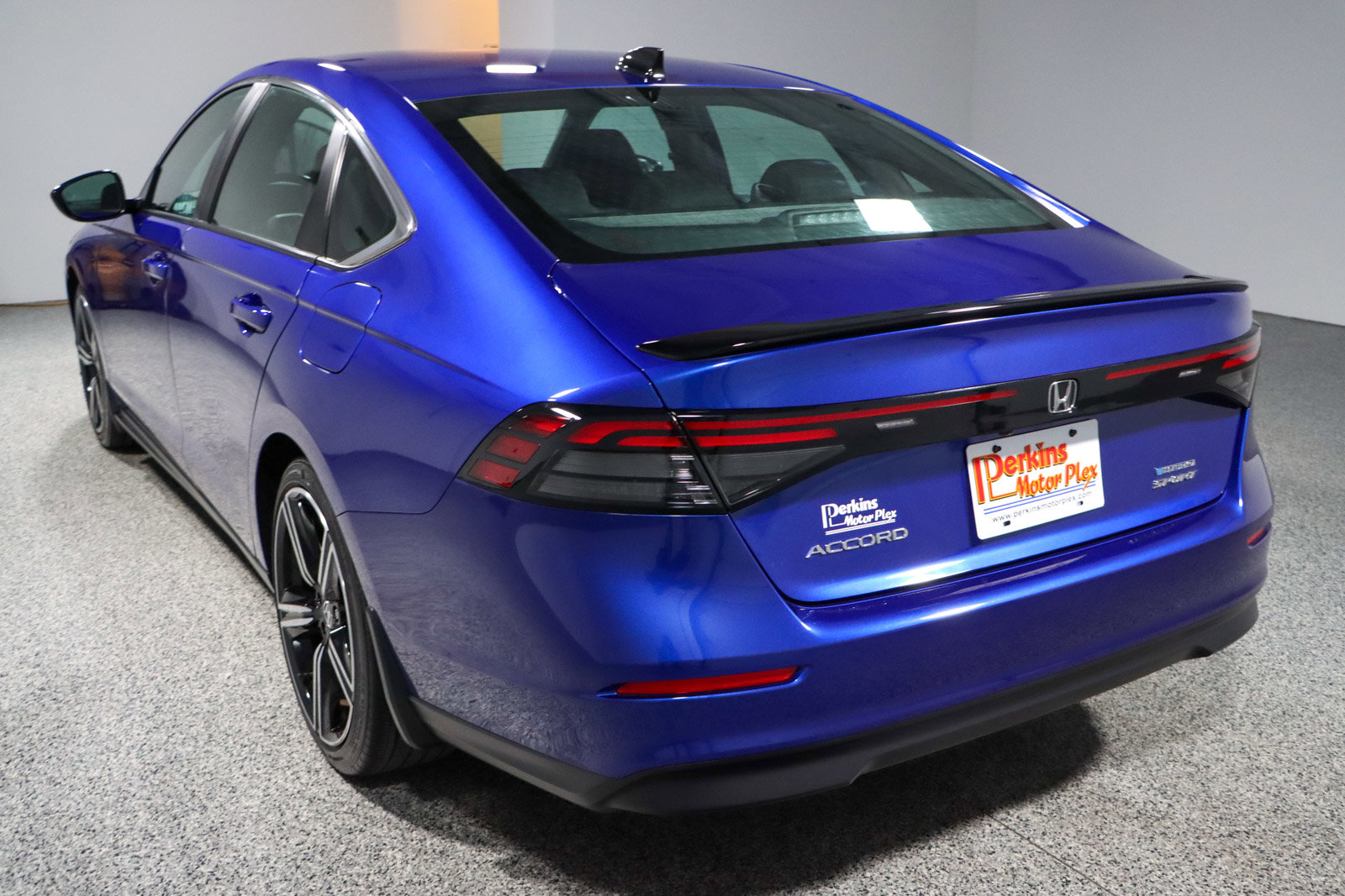 Used 2024 Honda Accord Sport image 9