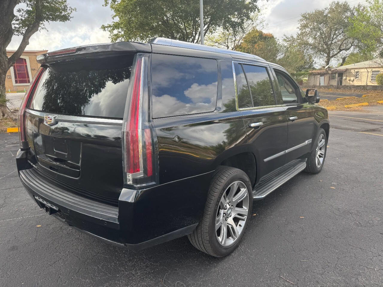 Used 2015 Cadillac Escalade Premium AWD/4WD image 10