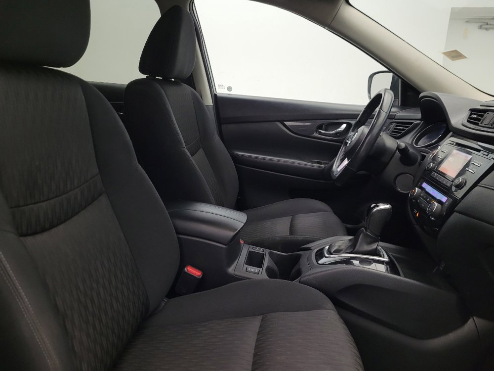 Used 2017 Nissan Rogue SV image 21