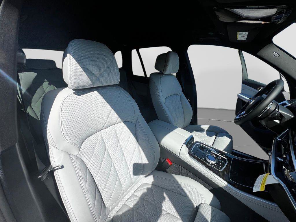 New 2026 BMW X5 xDrive40i w/ Executive Package AWD/4WD image 22