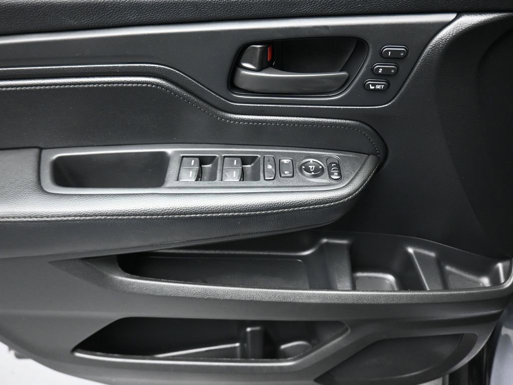 Used 2024 Honda Odyssey EX-L image 10