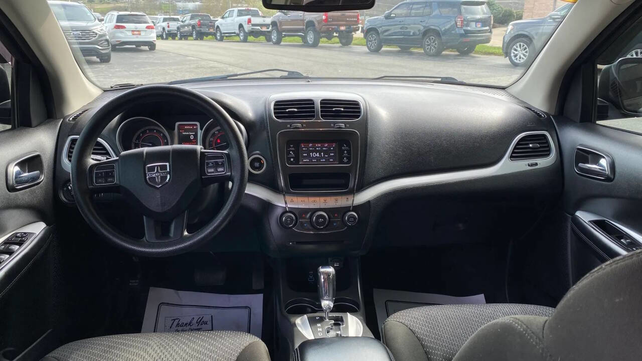 Used 2019 Dodge Journey SE w/ Blacktop Package FWD image 15
