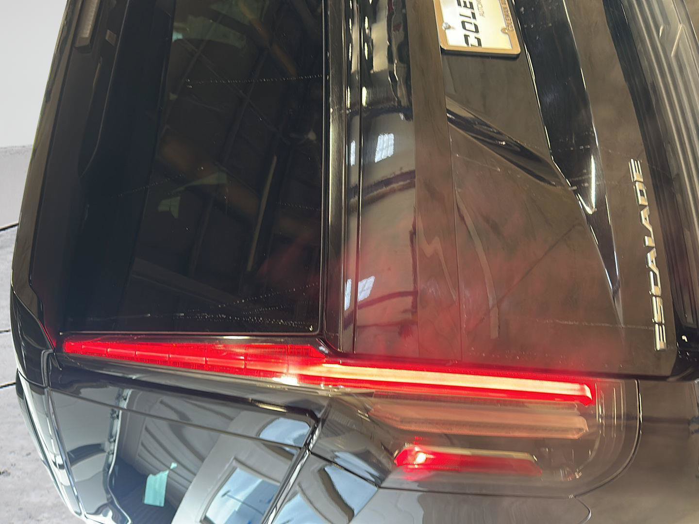 Used 2024 Cadillac Escalade Sport AWD/4WD image 11