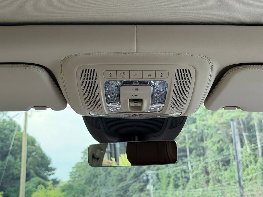 Used 2022 Mercedes-Benz Maybach GLS 600 4MATIC image 48