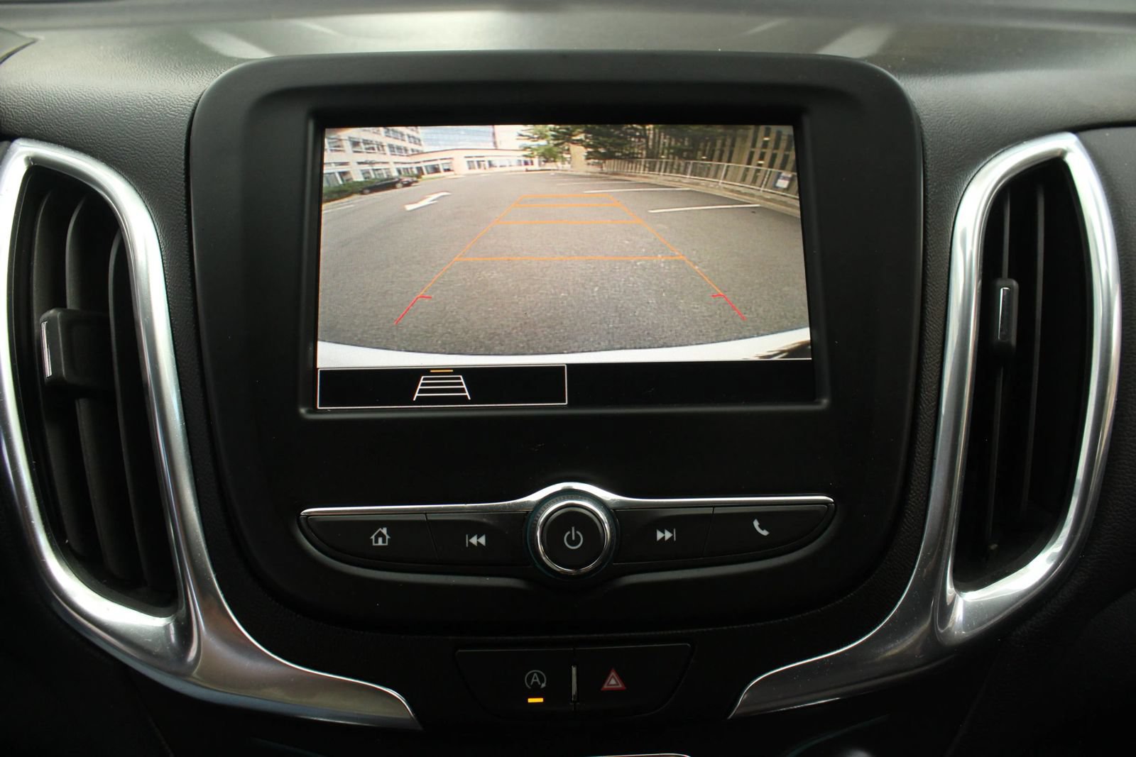 Used 2022 Chevrolet Equinox LT FWD image 33