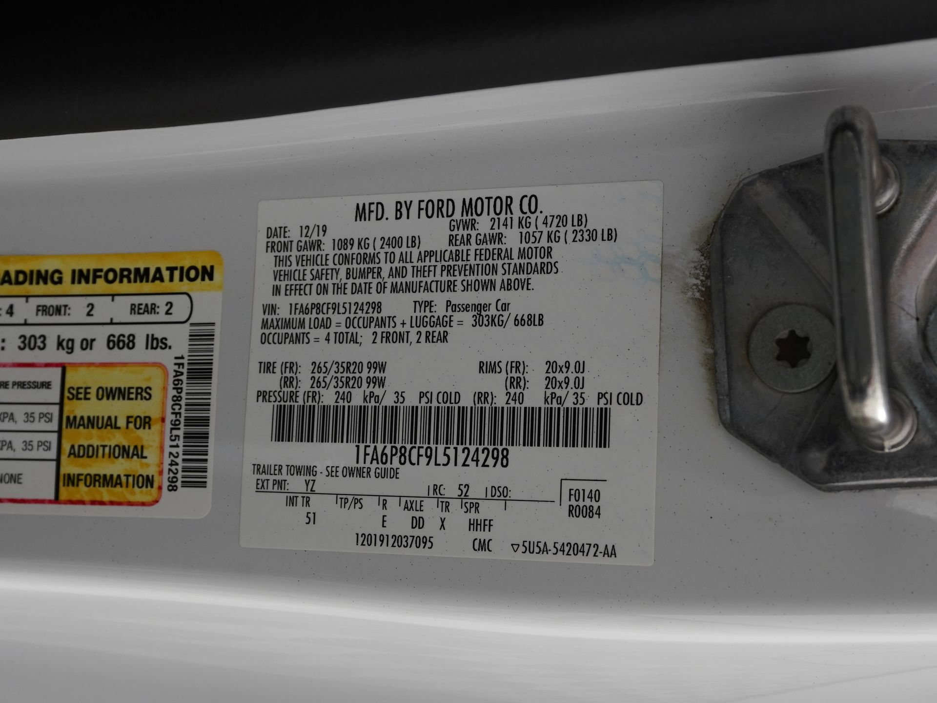 Used 2020 Ford Mustang GT Premium w/ Equipment Group 401A RWD image 30