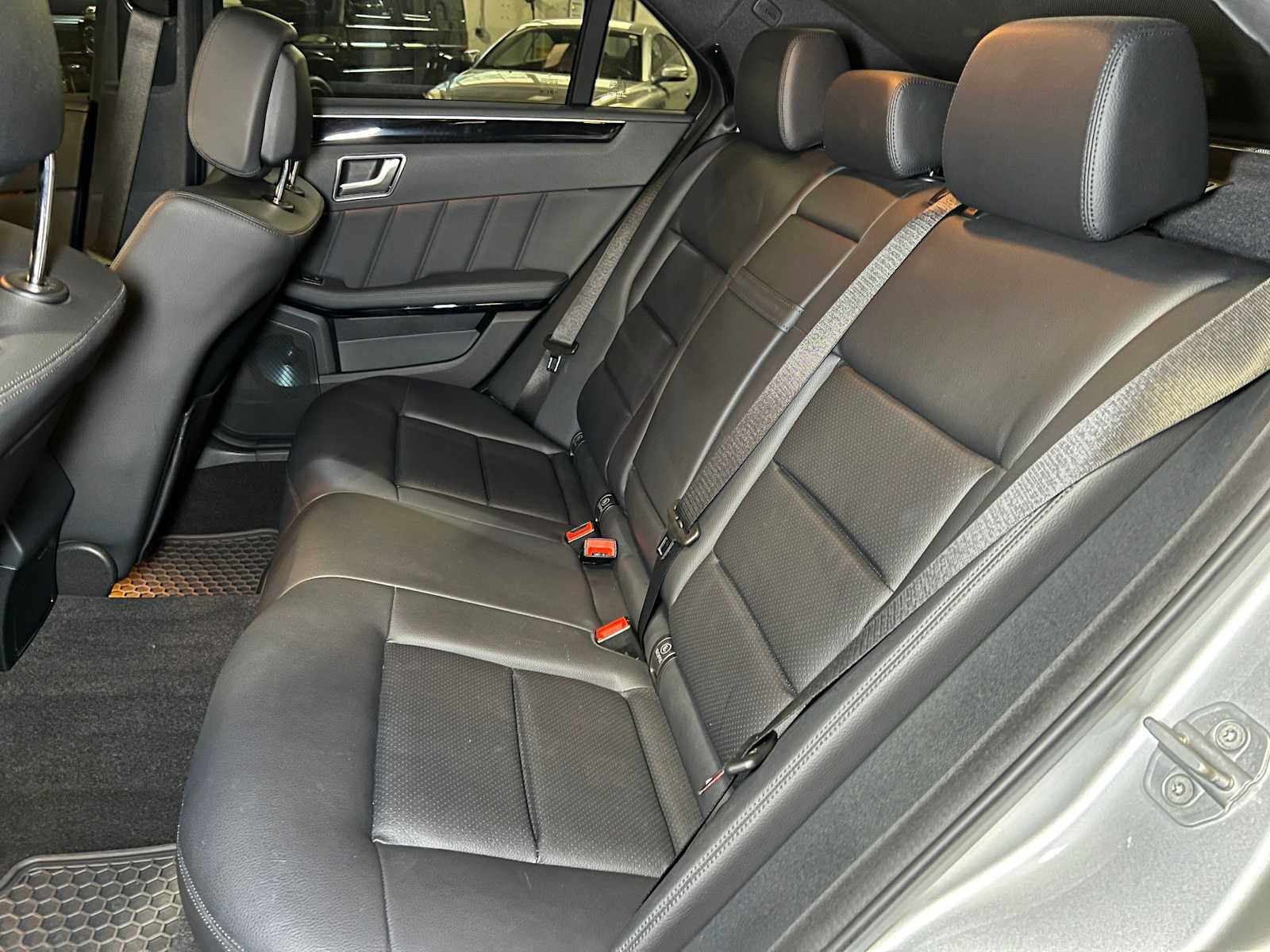 Used 2012 Mercedes-Benz E 350 4MATIC Sedan image 20