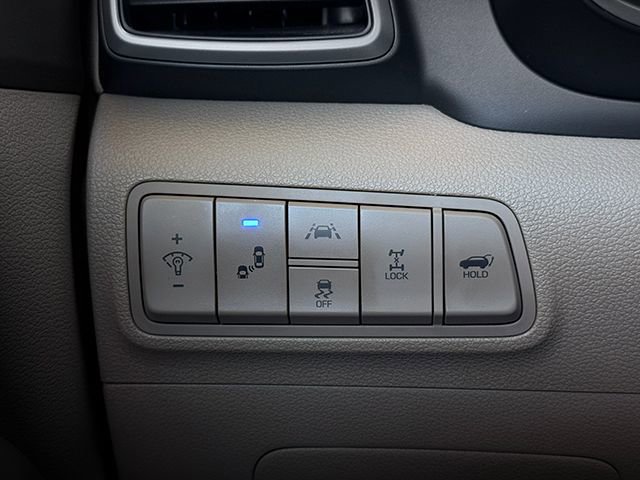 Used 2021 Hyundai Tucson Limited image 16