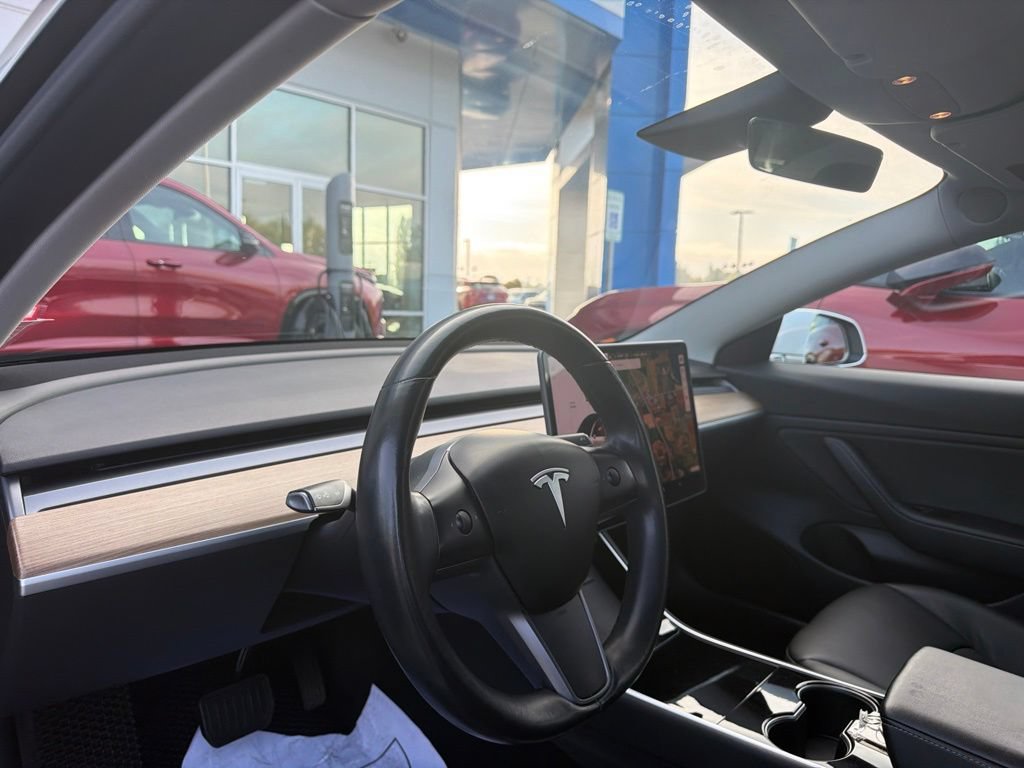 Used 2018 Tesla Model 3 Long Range RWD image 12