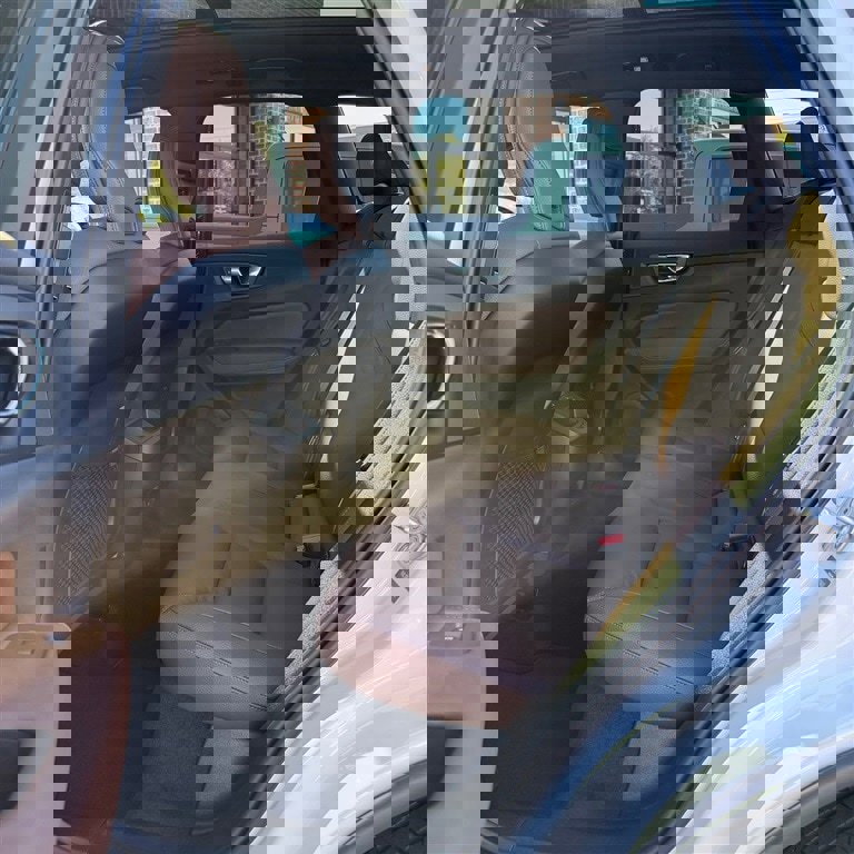 Used 2024 Volvo XC60 B5 Plus w/ Climate Package image 10