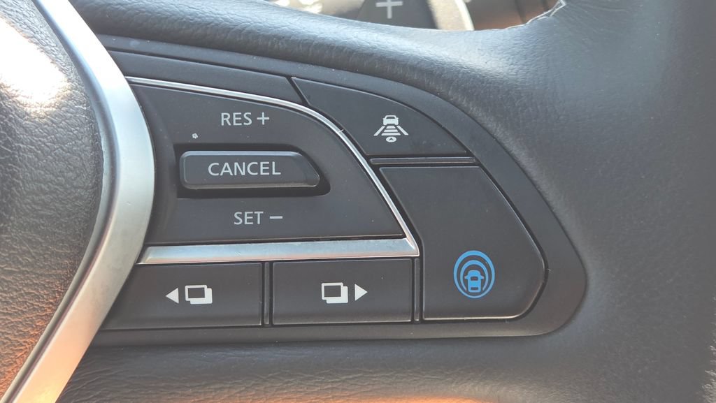Used 2022 INFINITI QX50 Luxe w/ Appearance Package AWD/4WD image 32