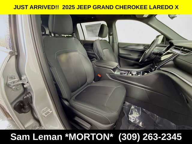 New 2025 Jeep Grand Cherokee L Laredo AWD/4WD image 28