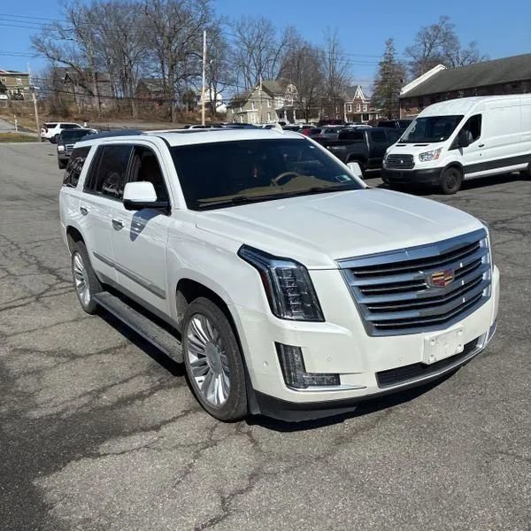 Used 2017 Cadillac Escalade Platinum AWD/4WD image 12
