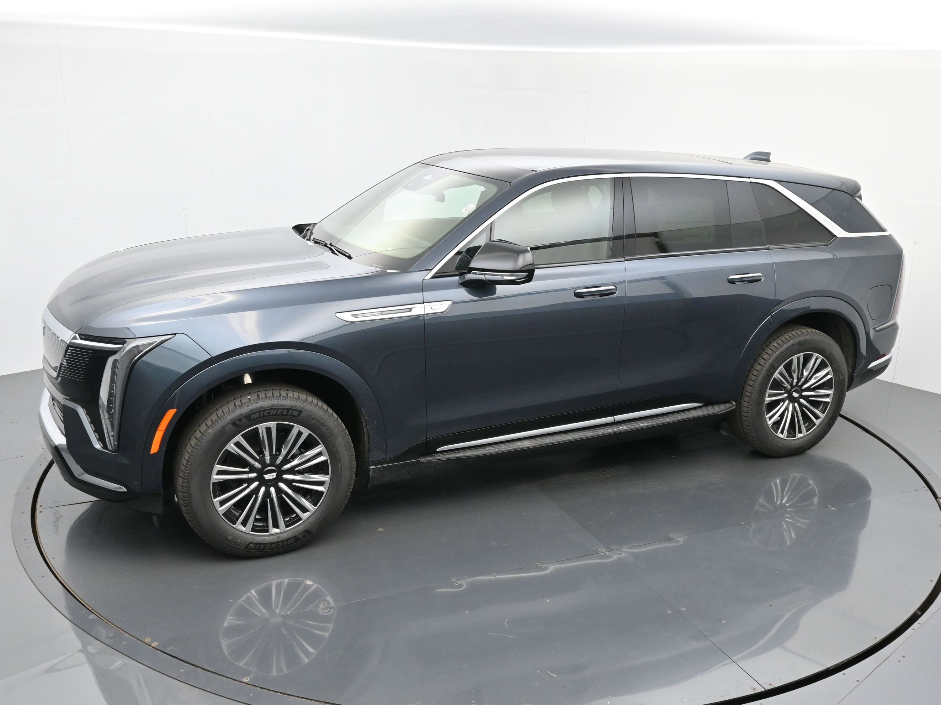 New 2026 Cadillac Escalade IQ Luxury 1 w/ LPO, Floor Liner Package image 24