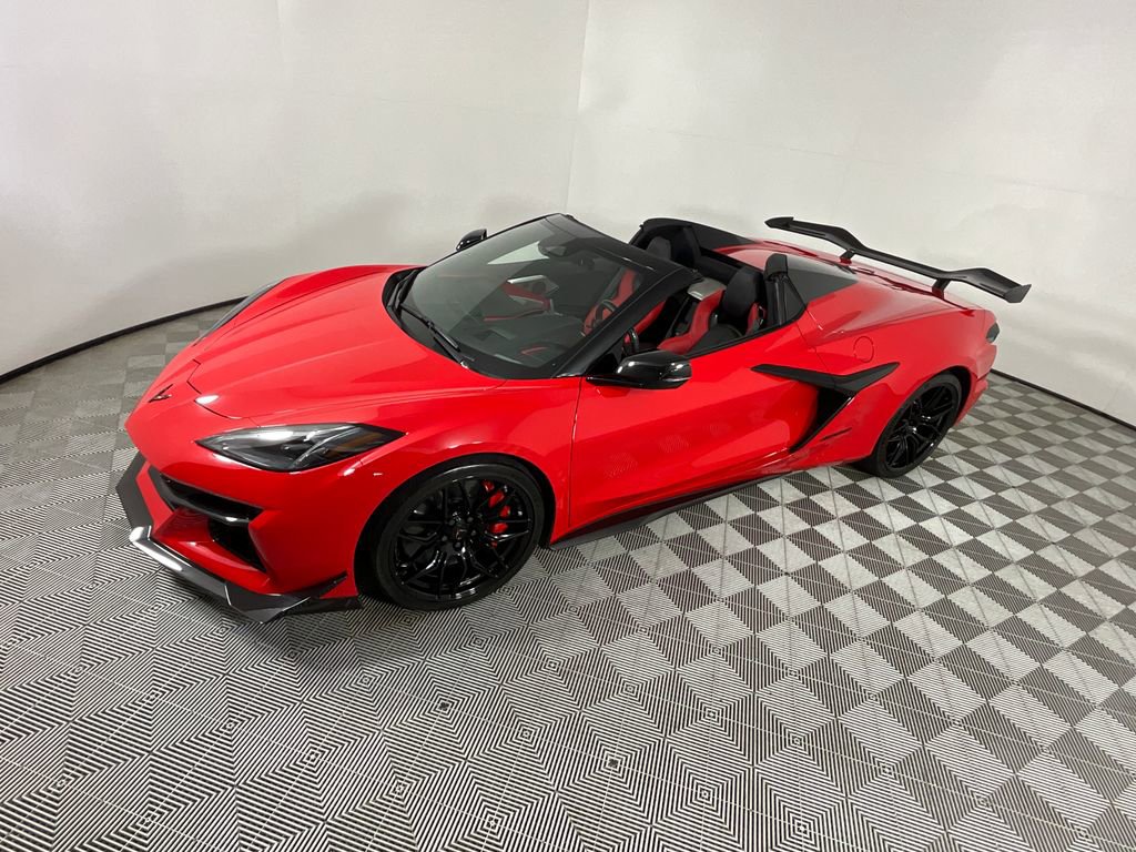 Used 2025 Chevrolet Corvette Z06 w/ Z07 Performance Package RWD image 10