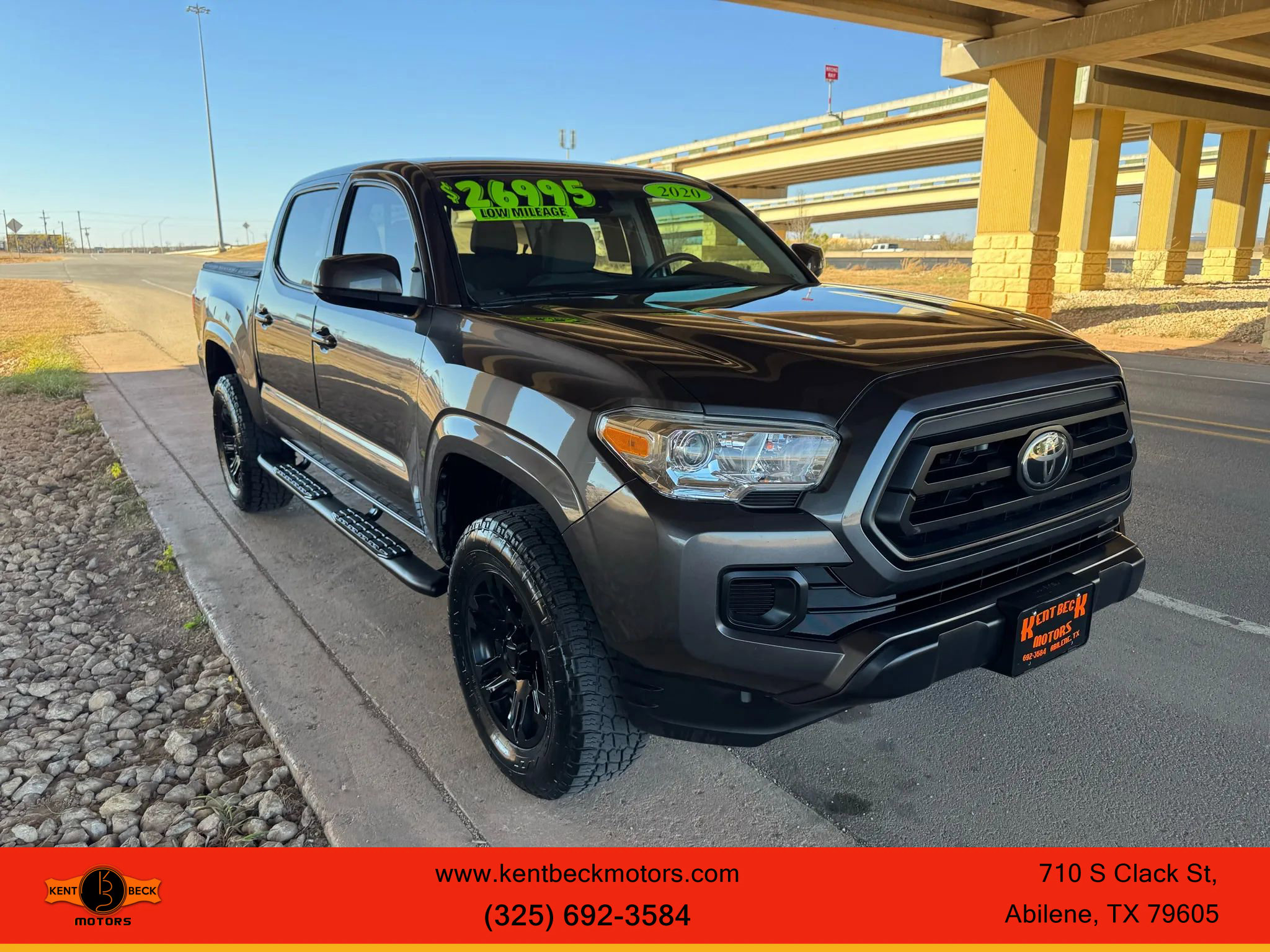 Used 2020 Toyota Tacoma SR image 1