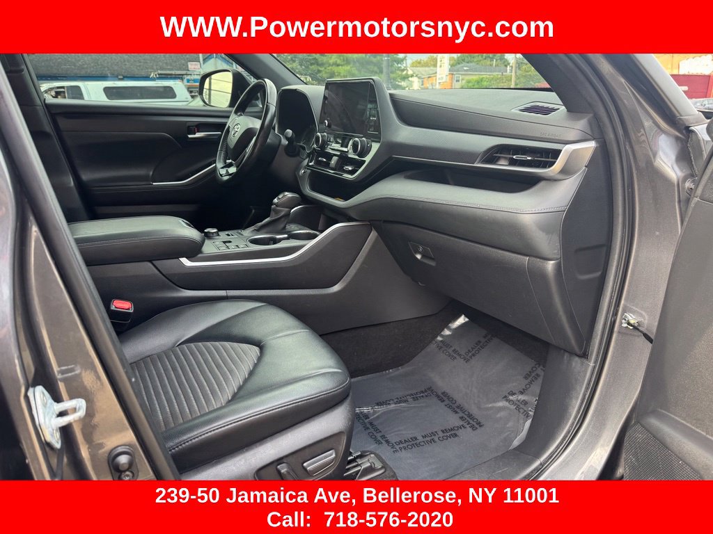 Used 2023 Toyota Highlander XSE AWD/4WD image 24