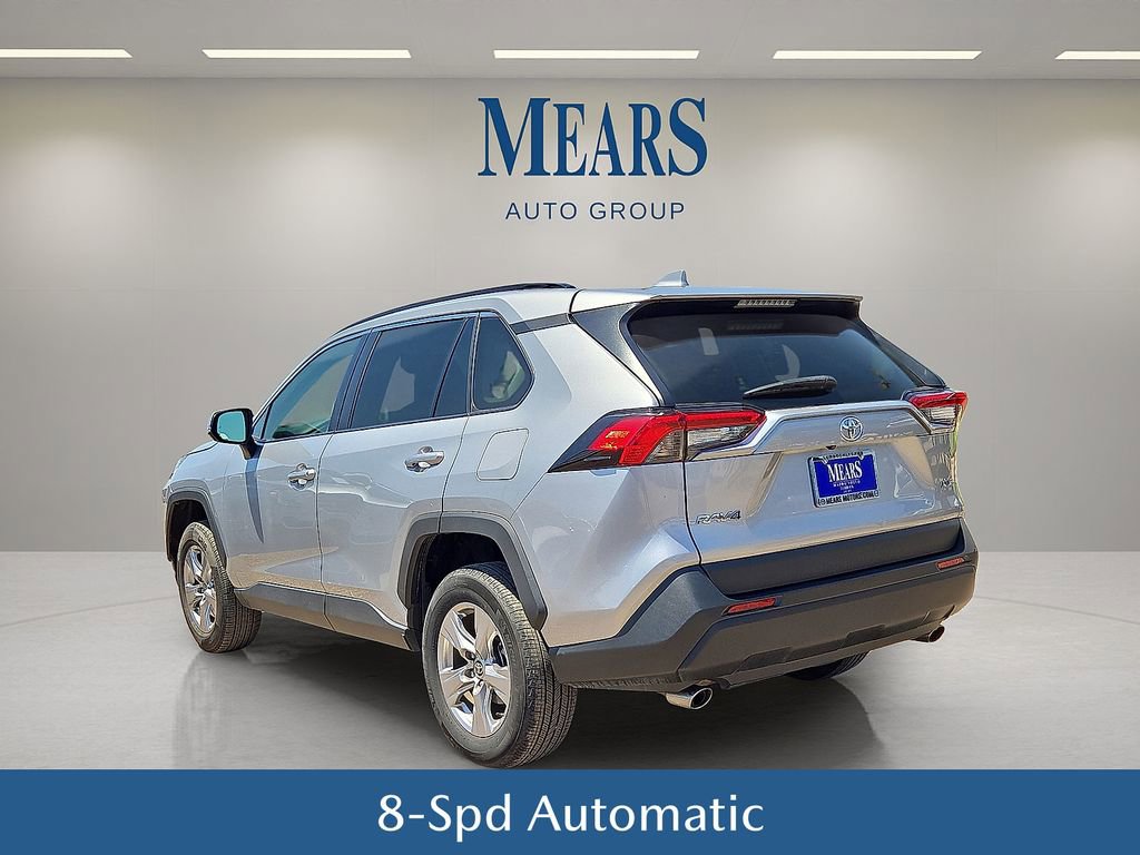 Used 2023 Toyota RAV4 XLE image 4