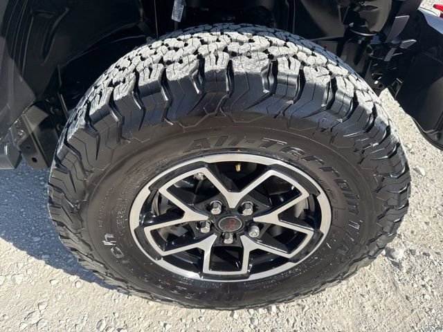 Used 2024 Jeep Wrangler Unlimited Rubicon AWD/4WD image 28
