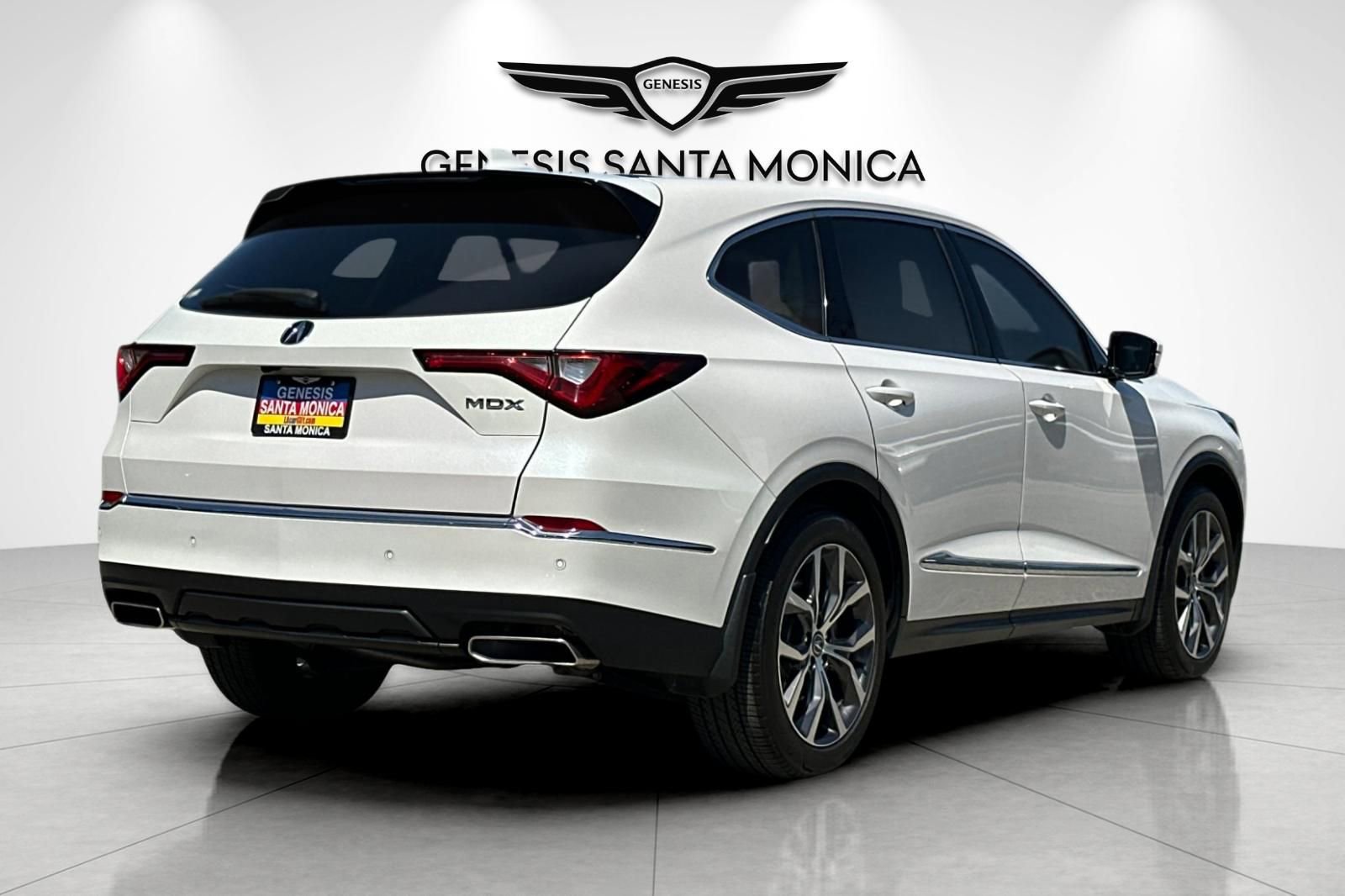 Used 2024 Acura MDX FWD w/ Technology Package image 4