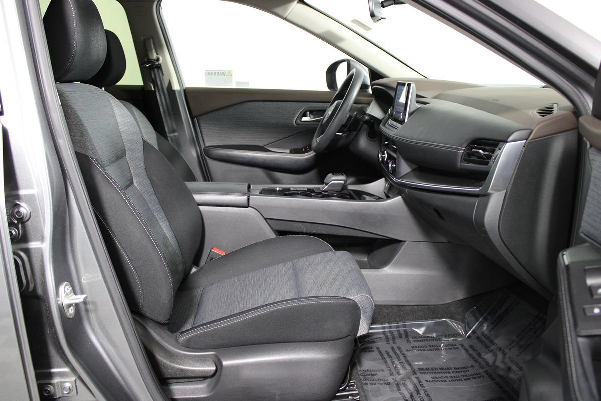 Used 2023 Nissan Rogue SV FWD image 20
