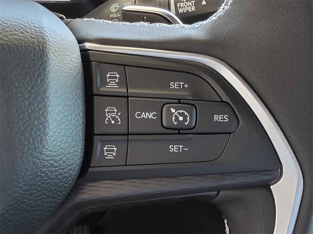 New 2025 Jeep Grand Cherokee L Altitude image 27