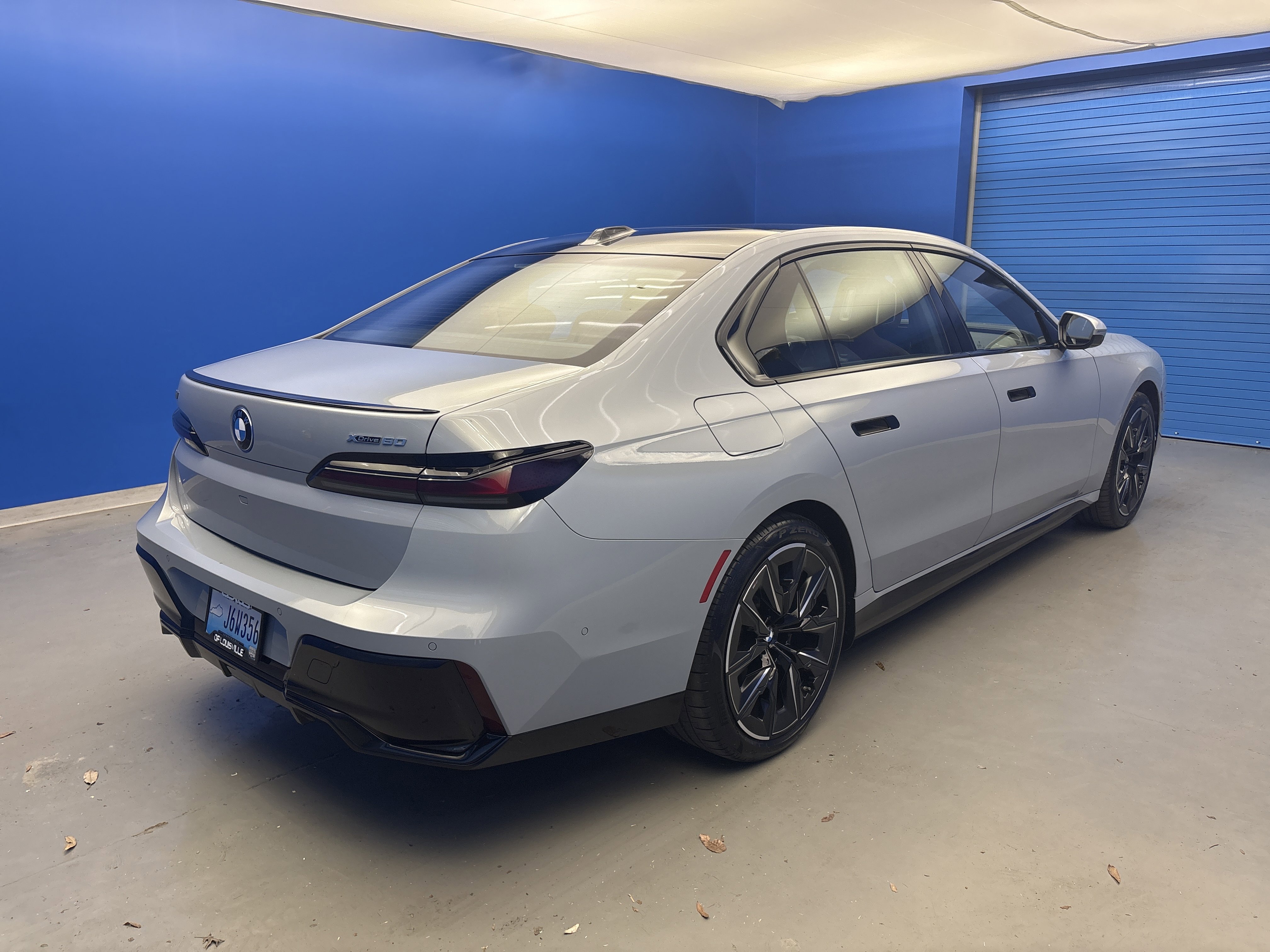 Used 2023 BMW i7 xDrive60 AWD/4WD image 7