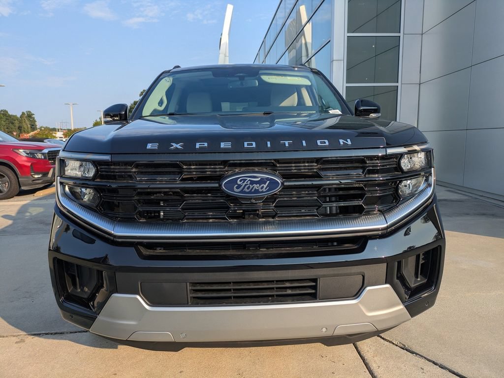 New 2026 Ford Expedition Platinum w/ Platinum Ultimate Package AWD/4WD image 8
