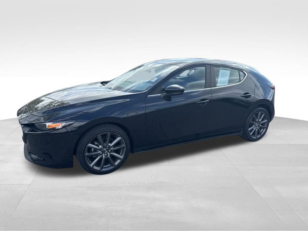 Used 2020 MAZDA MAZDA3 Hatchback FWD image 2