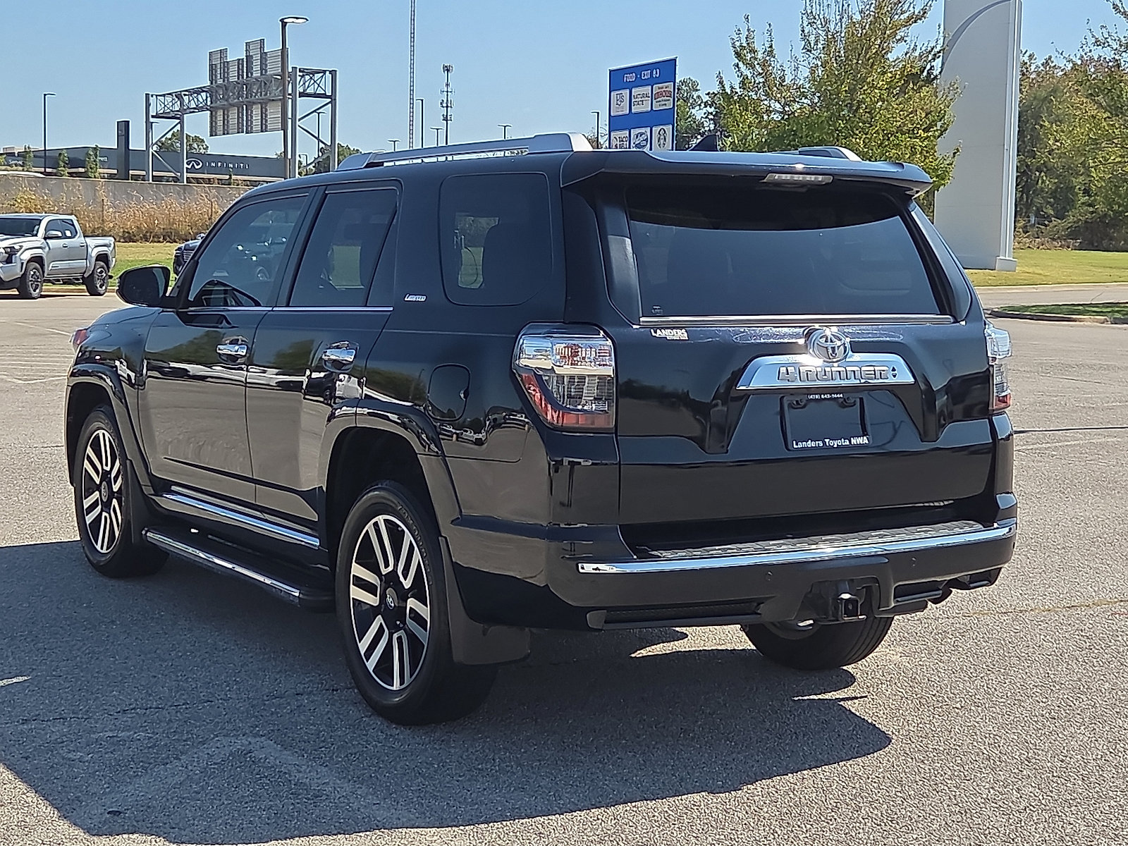 Used 2016 Toyota 4Runner Limited AWD/4WD image 4