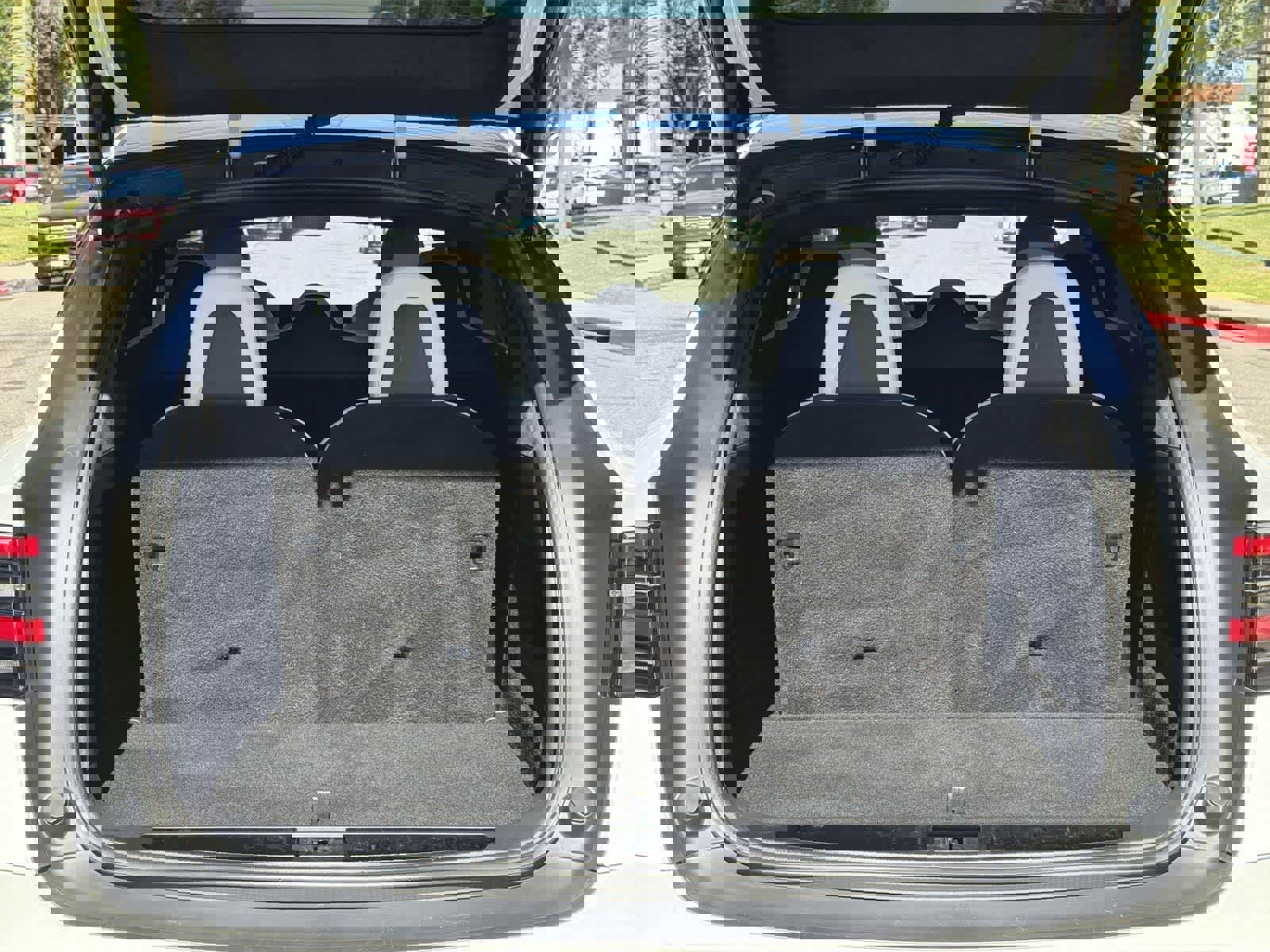 Used 2024 Tesla Model X image 31