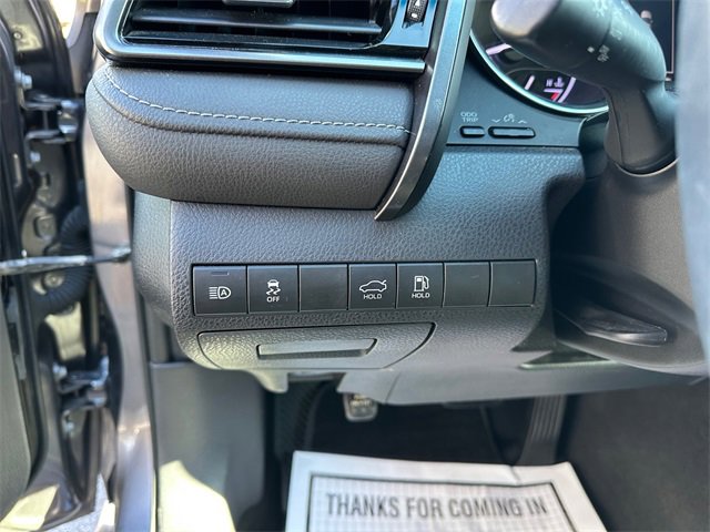 Used 2019 Toyota Camry SE w/ Convenience Package image 21
