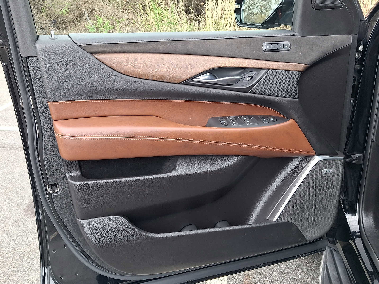 Used 2019 Cadillac Escalade Luxury image 14