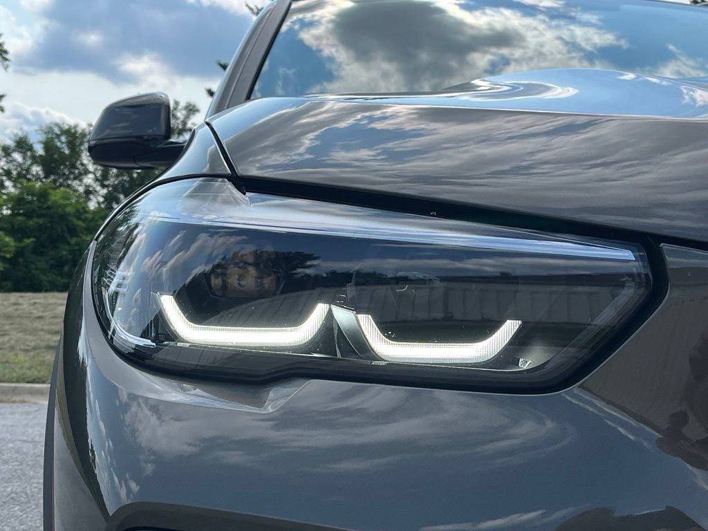 Used 2022 BMW X5 xDrive40i w/ Premium Package AWD/4WD image 10