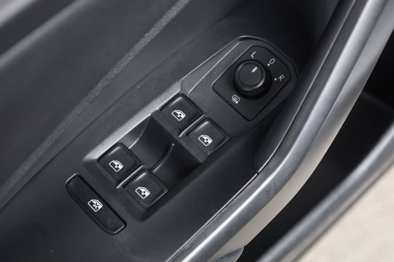 Used 2020 Volkswagen Jetta R-Line FWD image 38