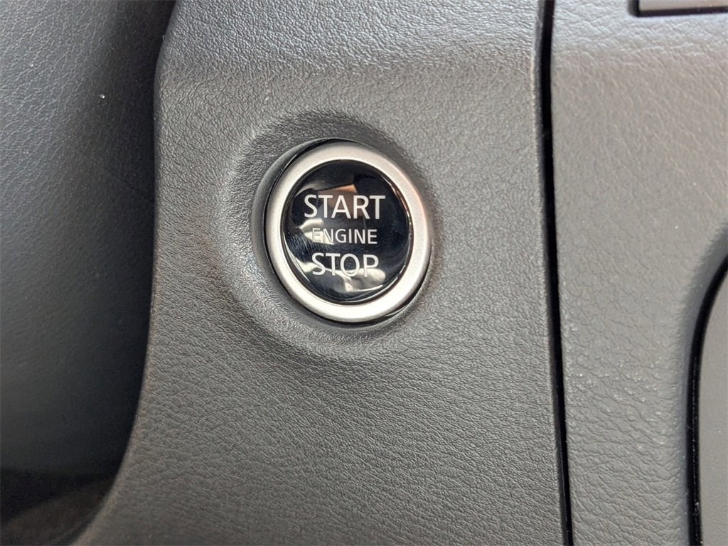 New 2025 Nissan Frontier SV image 27