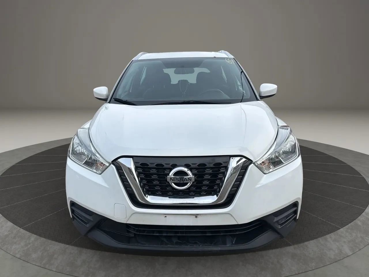 Used 2019 Nissan Kicks SV image 2