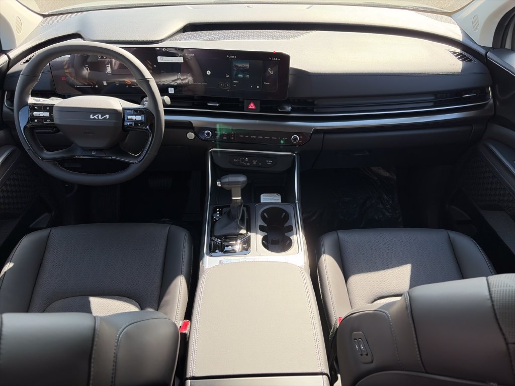 New 2027 Kia Carnival EX FWD image 11