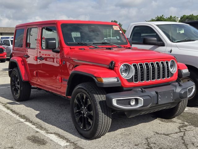 Certified 2025 Jeep Wrangler Unlimited Sahara w/ Safety Group AWD/4WD video 1