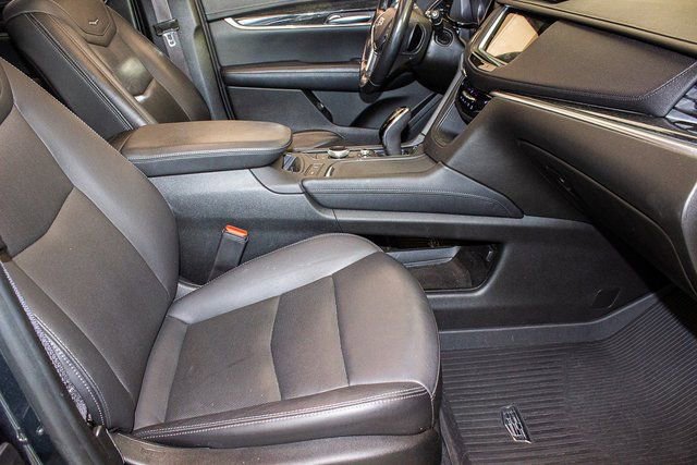 Used 2021 Cadillac XT5 Premium Luxury w/ LPO, Floor Liner Package image 10