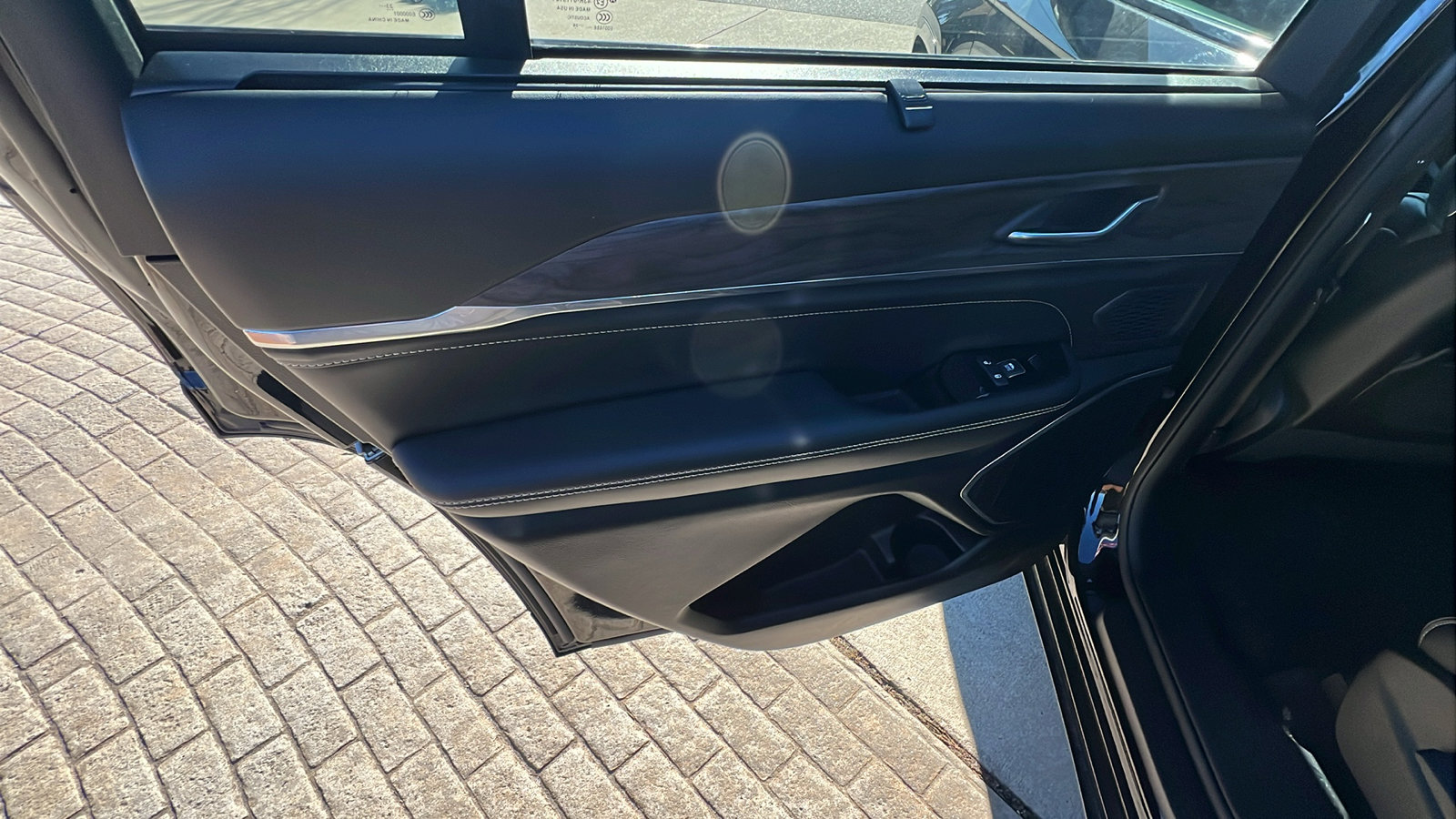 Used 2024 Jeep Grand Cherokee L Overland w/ Advanced Protech Group III image 25