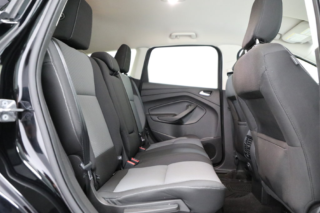 Used 2018 Ford Escape SE w/ SE Sync 3 Package AWD/4WD image 15